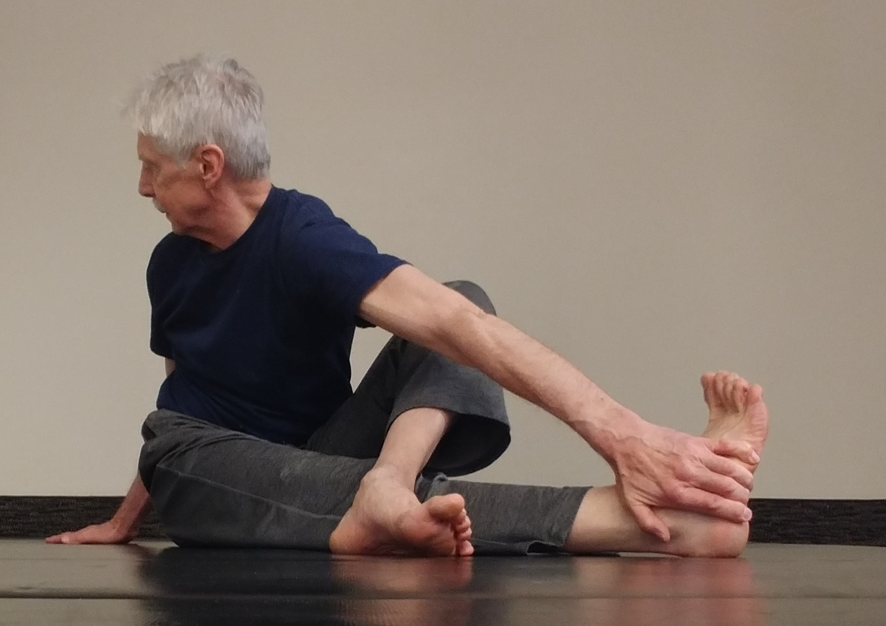 Straight Leg Hip Twist — Basic Set